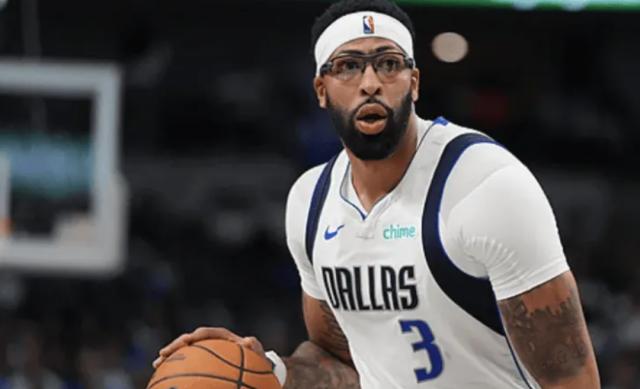 开云-垃圾时间刷到2分避免挂零！浓眉哥打出最耻辱一战