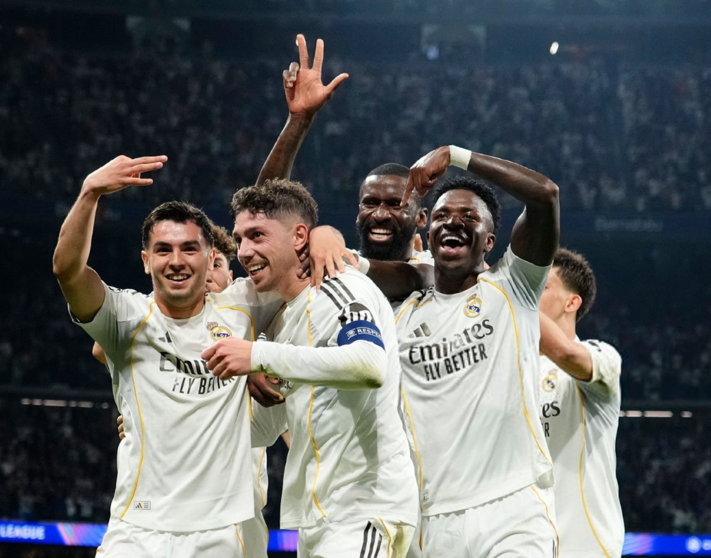 开云体育-库尔图瓦封神熊皇失点，巴尔韦德戴帽比肩梅西，皇马3-0大胜曼城